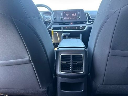 Used 2024 Kia Sportage LX AWD/4WD image 24