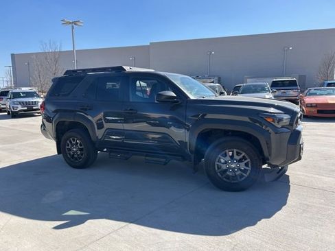 Used 2025 Toyota 4Runner SR5 image 2