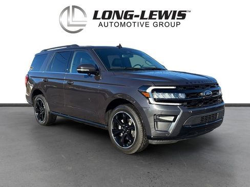 Used 2023 Ford Expedition Limited image 10