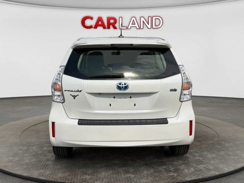 Used 2014 Toyota Prius V Three FWD image 5