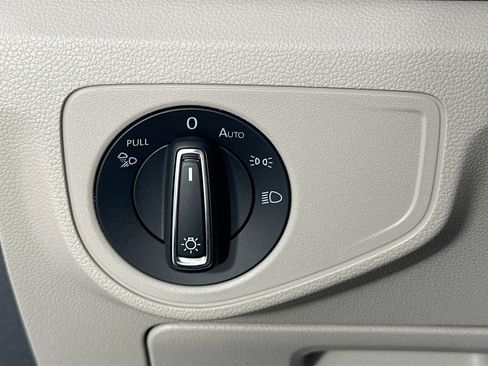 Used 2023 Volkswagen Atlas SE image 10