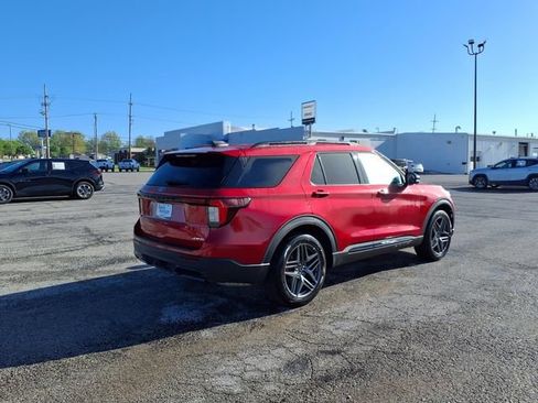 Used 2025 Ford Explorer ST-Line w/ ST-Line Street Pack AWD/4WD image 19
