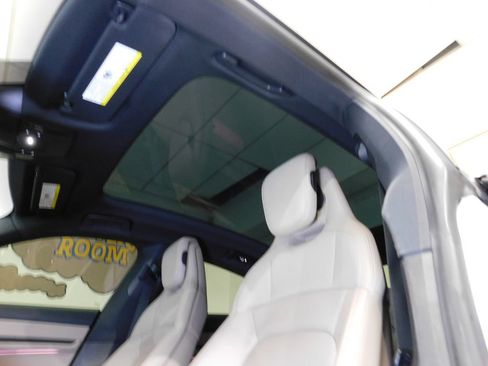 Used 2021 Porsche Taycan 4S AWD/4WD image 39