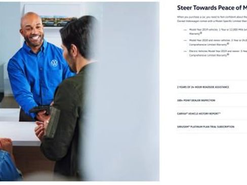 Used 2024 Volkswagen Atlas SE w/ Panoramic Sunroof Package FWD image 6