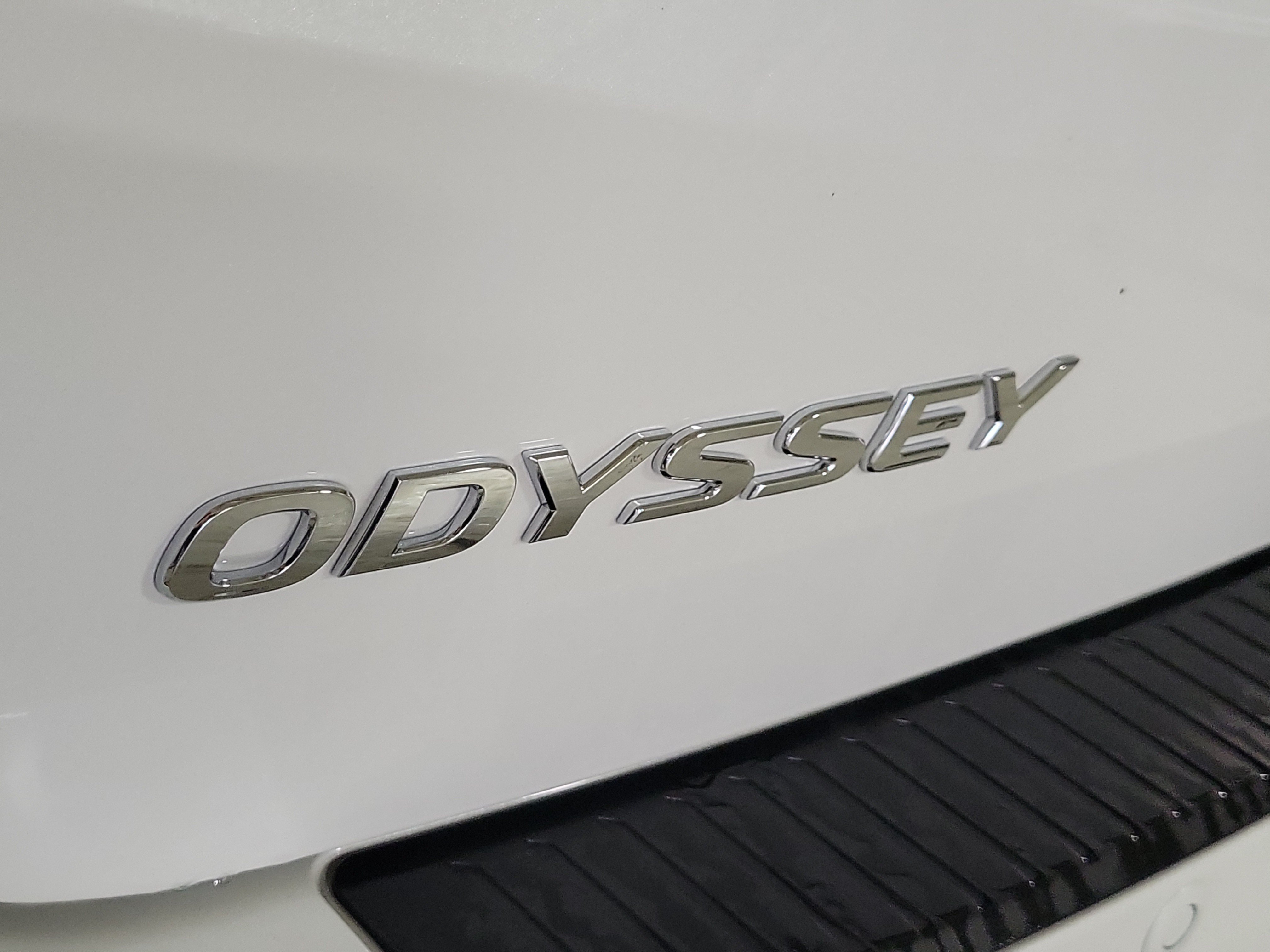 Certified 2024 Honda Odyssey Touring image 7