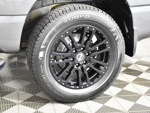Used 2017 Nissan Titan SL AWD/4WD image 57