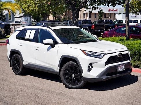 Used 2024 Toyota RAV4 XLE Premium FWD image 3