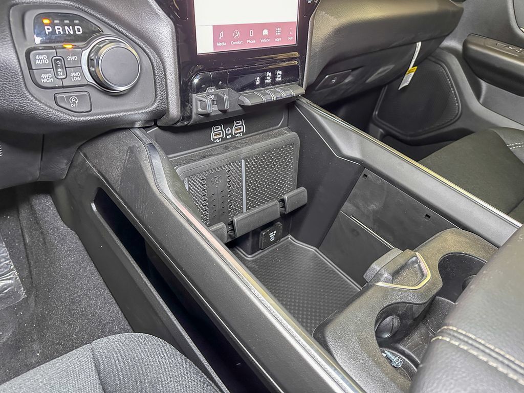 New 2026 RAM 1500 Big Horn AWD/4WD image 31