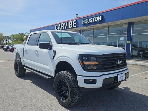 Used 2025 Ford F150 XLT w/ Equipment Group 301A Standard AWD/4WD image 3