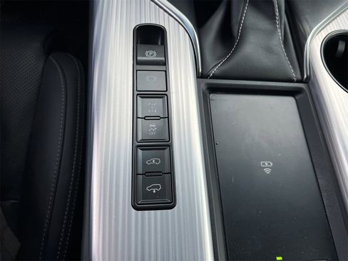 Used 2023 Lexus LX 600 F Sport image 18