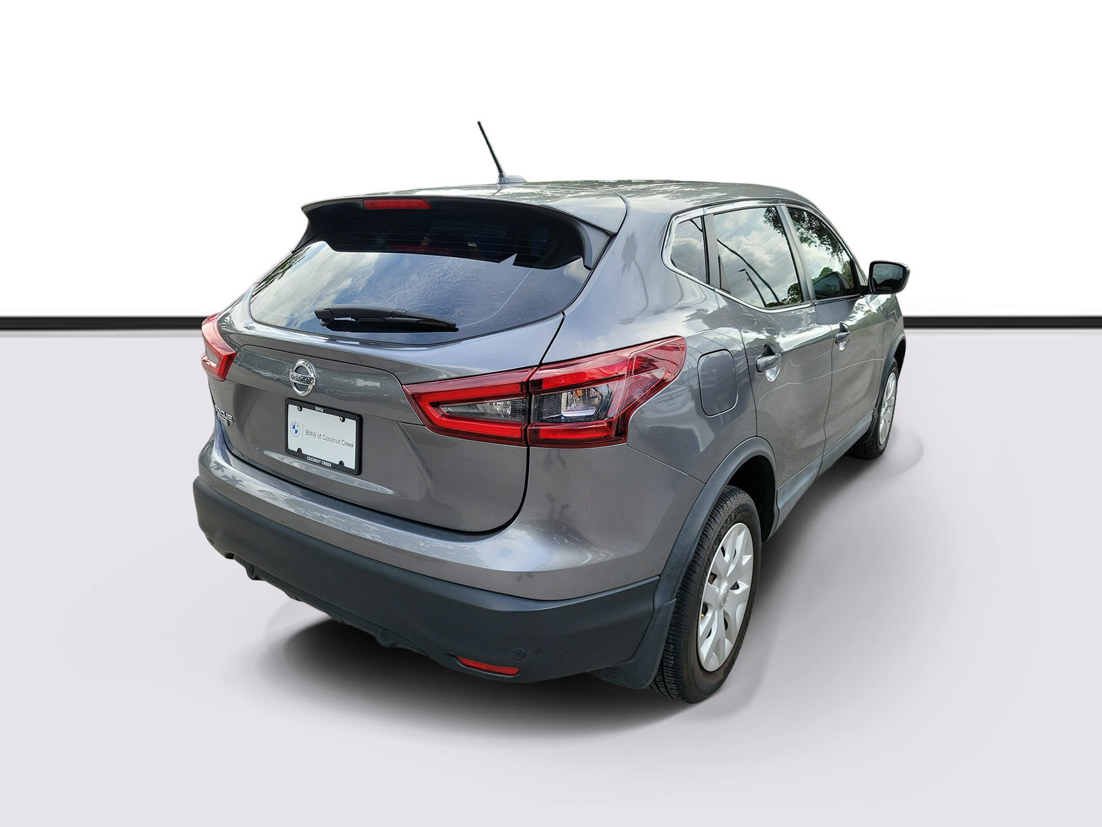 Used 2020 Nissan Rogue Sport S FWD image 4