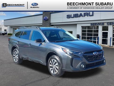 Certified 2025 Subaru Outback Premium AWD/4WD image 1