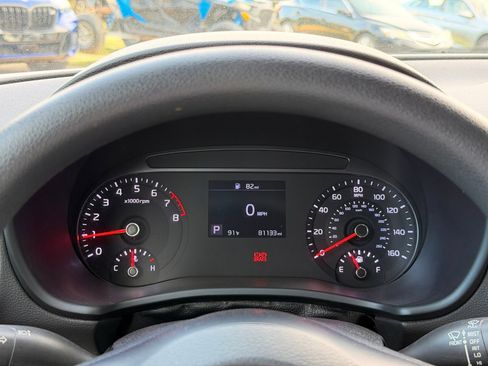 Used 2020 Kia Soul LX FWD image 29