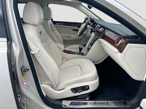 Used 2016 Bentley Mulsanne image 20