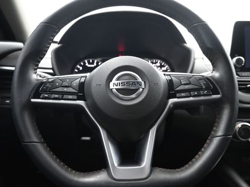 Used 2021 Nissan Altima 2.5 SR w/ SR Premium Package FWD image 10