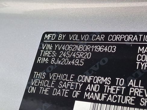 Used 2024 Volvo V90 B6 Cross Country Ultimate image 28