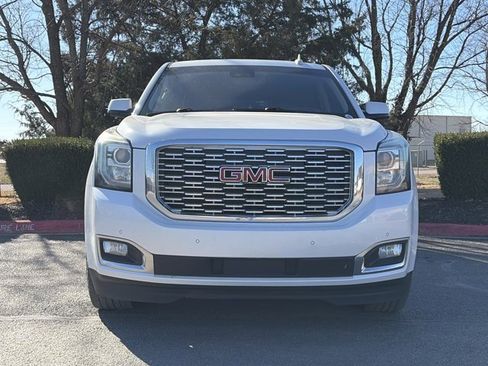 Used 2018 GMC Yukon Denali w/ Open Road Package image 12