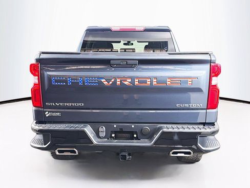 Used 2019 Chevrolet Silverado 1500 Custom Trail Boss w/ Custom Convenience Package AWD/4WD image 10