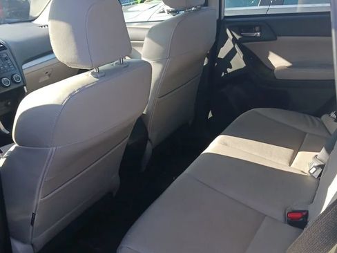 Used 2015 Subaru Forester 2.5i Limited AWD/4WD image 9
