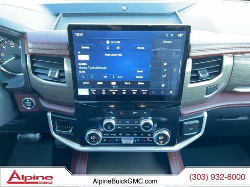 Used 2024 Ford Expedition Limited image 11