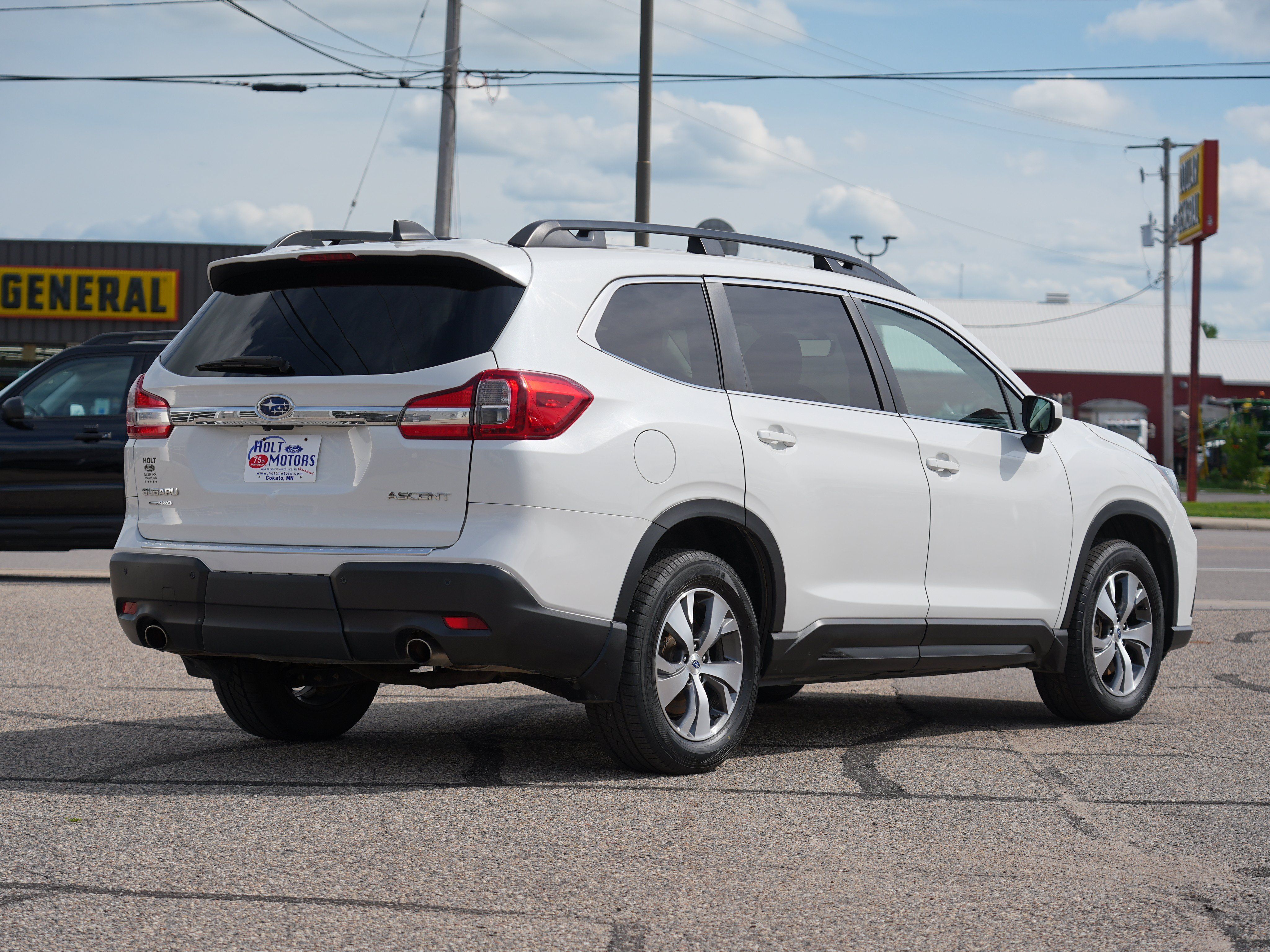 Used 2021 Subaru Ascent Premium w/ Convenience Package AWD/4WD image 3