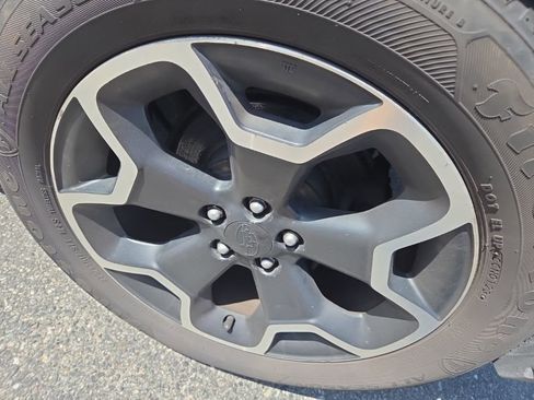 Used 2014 Subaru Crosstrek 2.0i Premium image 11