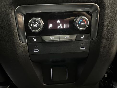 New 2026 Chevrolet Suburban RST w/ RST Capability Package image 36