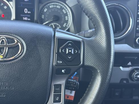 Used 2022 Toyota Tacoma SR5 image 19