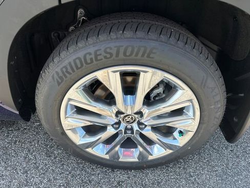New 2026 Toyota Highlander Limited AWD/4WD image 9