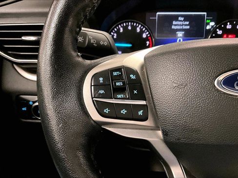 Certified 2022 Ford Explorer XLT w/ Equipment Group 202A image 17
