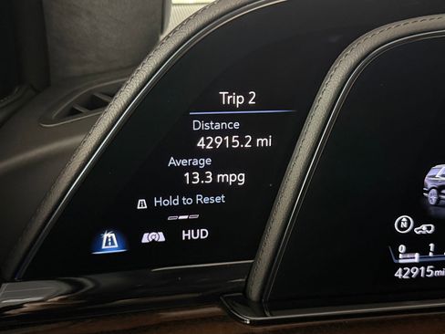 Used 2022 Cadillac Escalade Sport Platinum AWD/4WD image 33