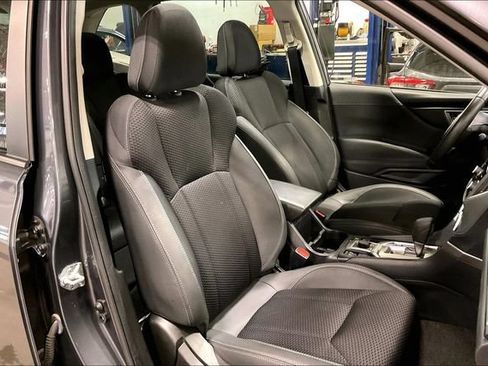 Used 2023 Subaru Forester Premium AWD/4WD image 7