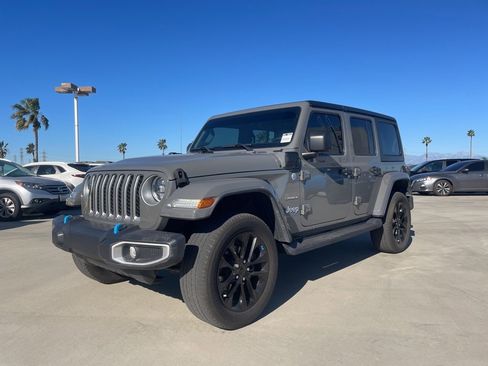 Used 2023 Jeep Wrangler Unlimited Sahara image 5