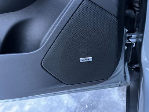 Used 2025 Cadillac XT5 Premium Luxury image 11