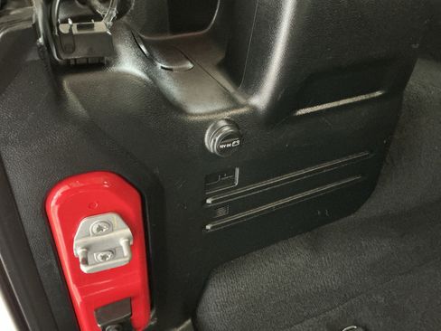 Used 2021 Jeep Wrangler Unlimited Sahara image 29