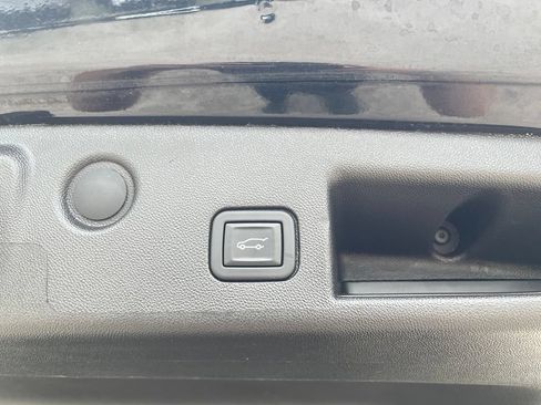 Used 2024 Chevrolet Equinox LT AWD/4WD image 12