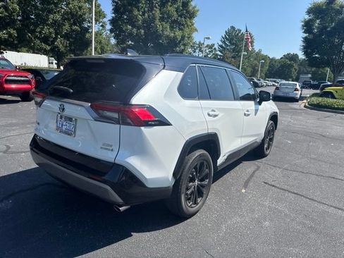 Used 2023 Toyota RAV4 XSE AWD/4WD image 4