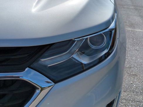 Used 2019 Chevrolet Equinox LS w/ LS Convenience Package image 10