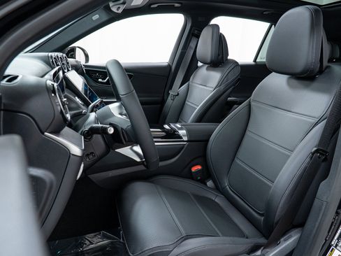 New 2026 Mercedes-Benz GLC 300 4MATIC image 13