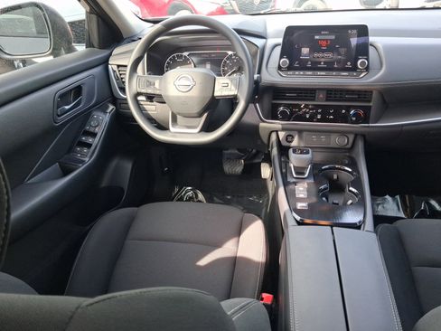 Used 2026 Nissan Rogue S FWD image 8