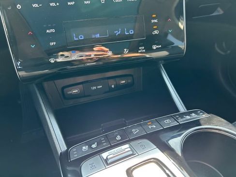 Certified 2023 Hyundai Tucson Limited AWD/4WD image 19