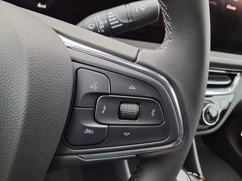 New 2026 Buick Envista Sport Touring image 9