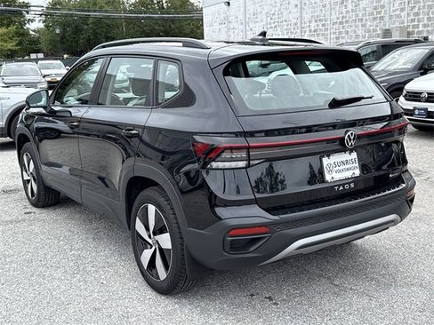 Used 2025 Volkswagen Taos S image 8