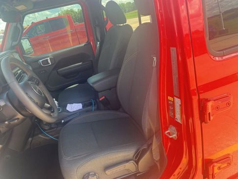 Used 2024 Jeep Wrangler Unlimited Sport AWD/4WD image 11