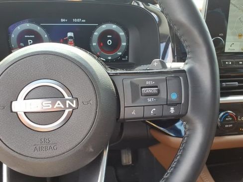 Used 2024 Nissan Pathfinder Platinum w/ Cargo Package FWD image 10