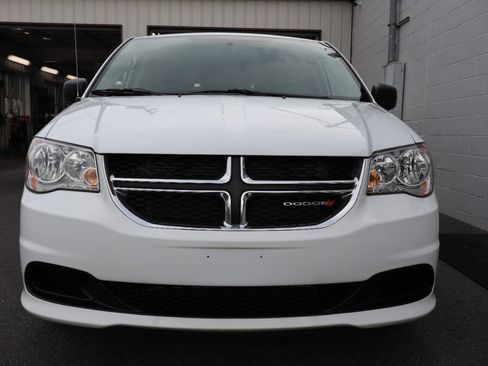 Used 2017 Dodge Grand Caravan SE w/ Power Window Group FWD image 2