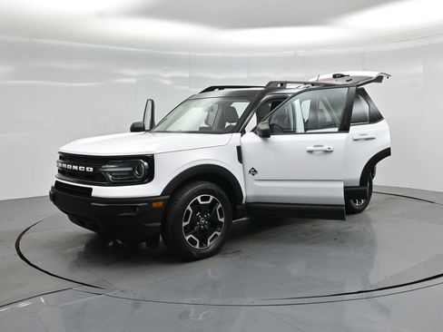 Certified 2022 Ford Bronco Sport Outer Banks w/ Tech Package image 31