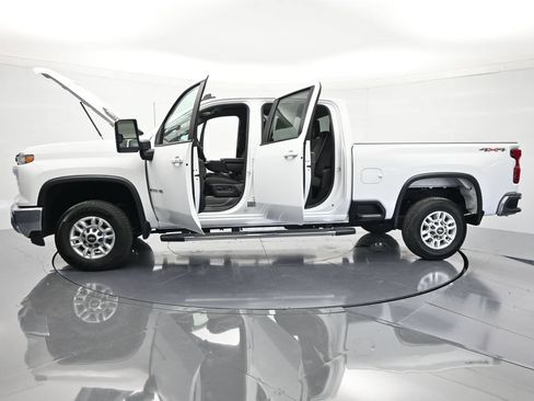 Used 2025 Chevrolet Silverado 2500 LT w/ Convenience Package AWD/4WD image 47