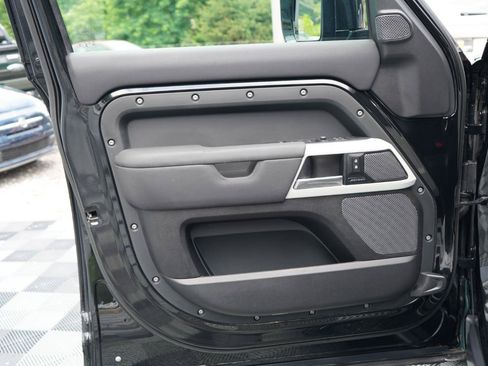 Used 2021 Land Rover Defender 110 X-Dynamic SE AWD/4WD image 43