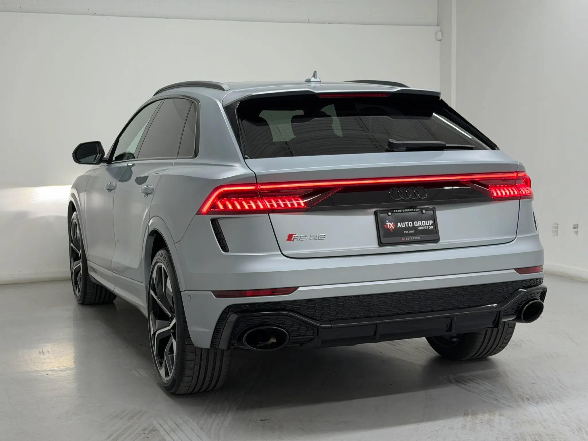 Used 2023 Audi RS Q8 w/ Black Optic Package AWD/4WD image 9